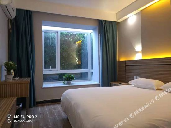 华驿酒店(北京丰台火车站店)