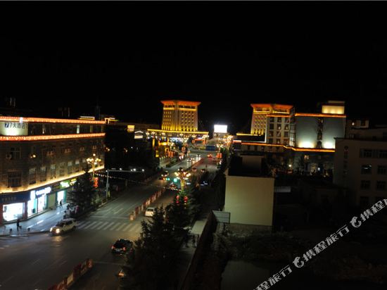 瑞丰印象酒店(香格里拉格咱路店)