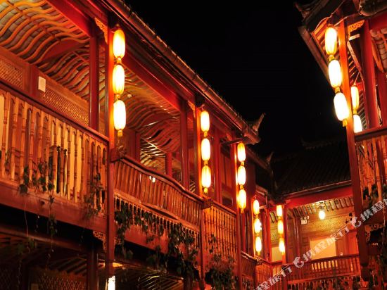 丽江丽王大酒店