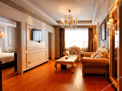 嘉馨花园酒店(长葛东转盘横店电影城店)