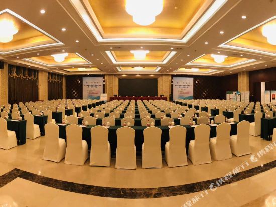 郴州蓝悦湾大酒店