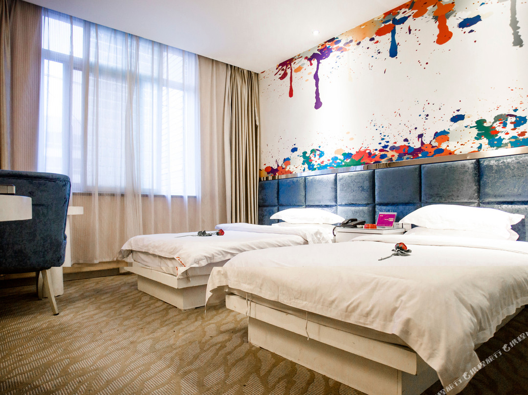 镇平七彩虹快捷酒店