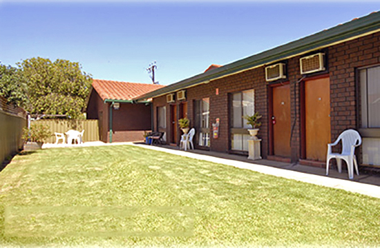 帕夫洛斯汽车旅馆-官方