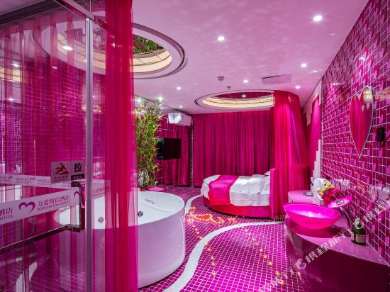 万爱情侣酒店(昆明拓东体育馆地铁站店)