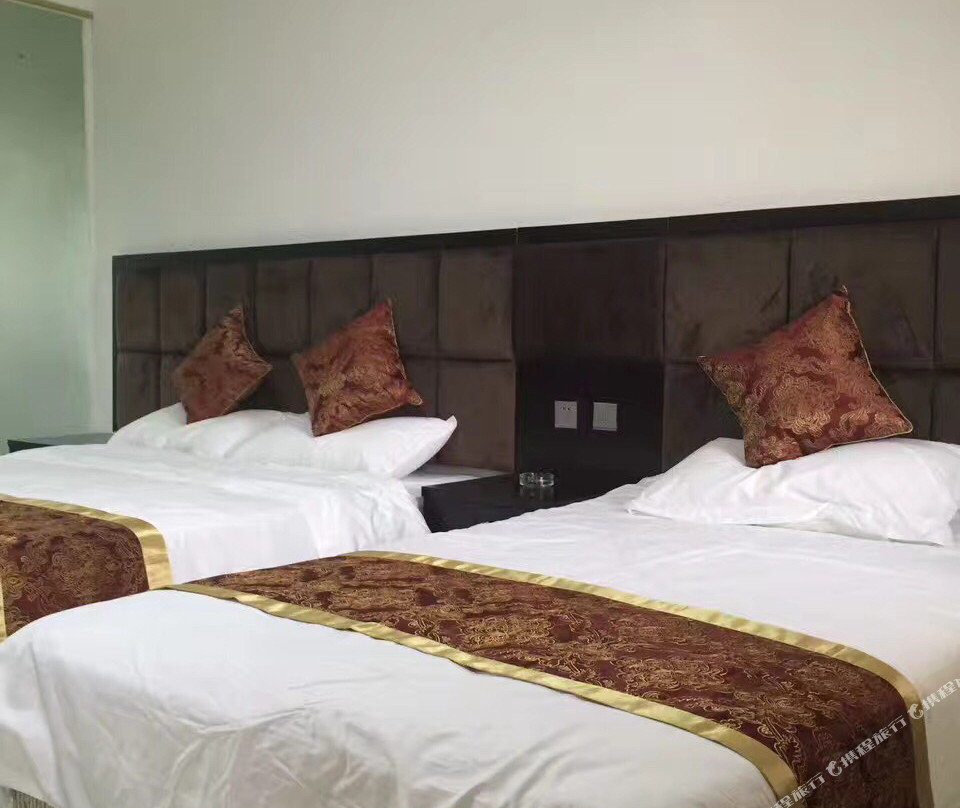 彭州金色假日酒店