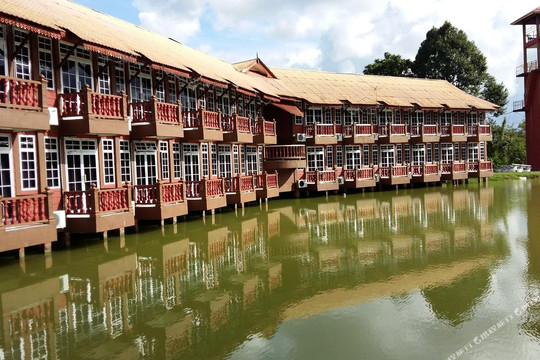 士兆乡村度假酒店