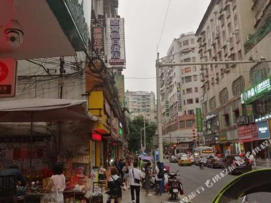 途窝假日酒店(都匀广惠路步行街店)