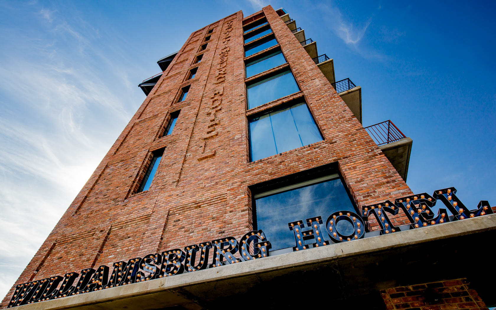 Arlo Williamsburg-官方