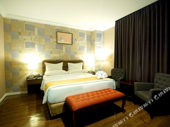 Forbis Hotel Room Type - Family Suite