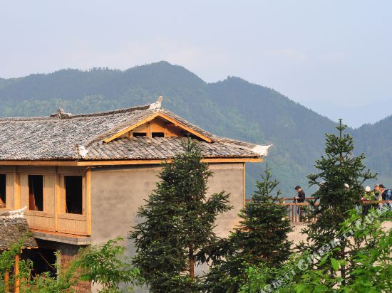 从江加榜梯田万隆庄客栈