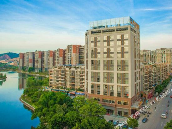 雅斯特酒店(梧州龙湖广场店)