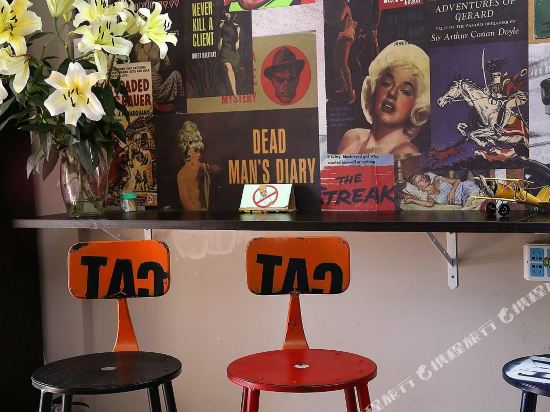 长颈鹿青年旅舍(深圳会展中心店)