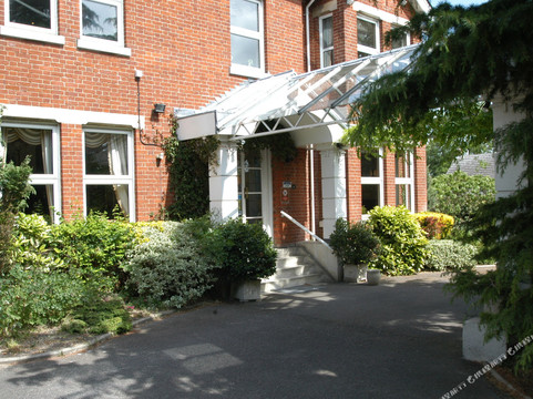 Pampisford酒店住宿-The Lodge Duxford