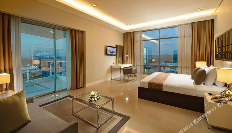 地铁中心酒店及会议中心