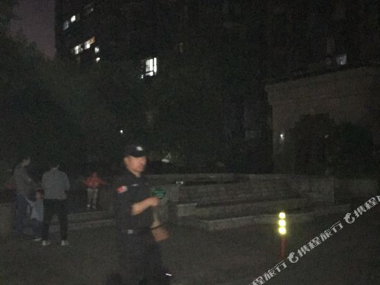 陌影相知公寓(宁波财经学院店)