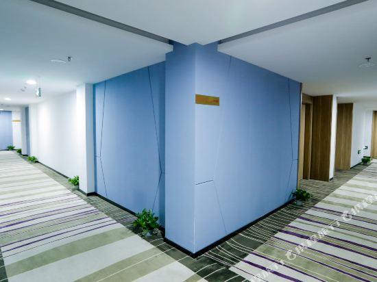 英庭商务酒店(邯郸万达店)