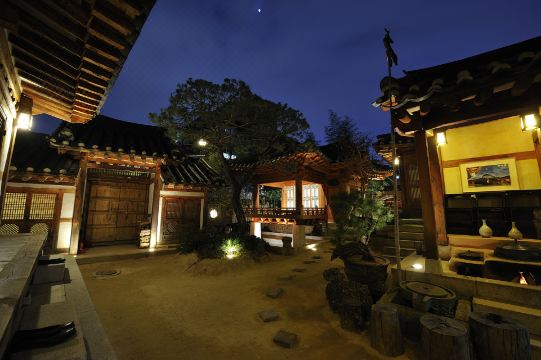 Rakkojae Seoul Bukchon Hanok Village - Korean Traditional Hanok Hotel