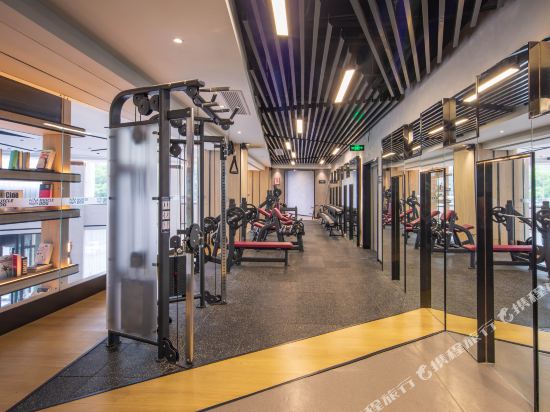 健身娱乐设施