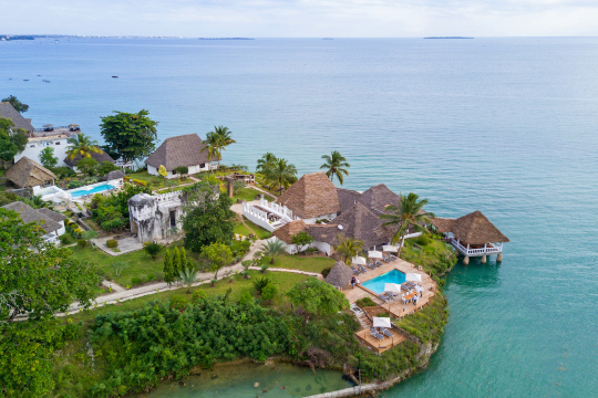 丘尼桑给巴尔海滩郊外小屋 - 纽马克-官方