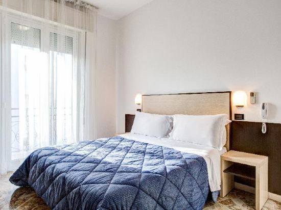 Hotel Anversa Room Type - Standard Double Room