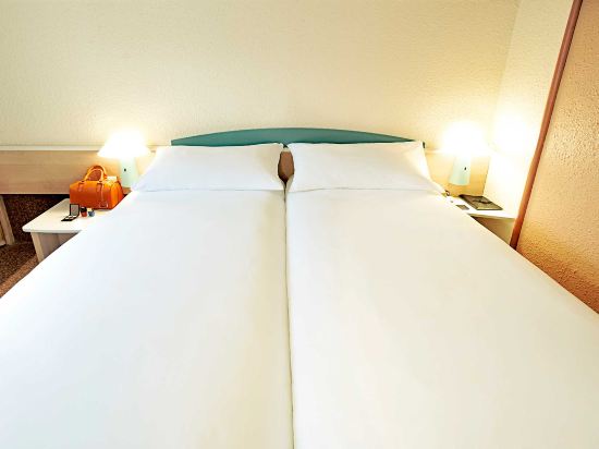 ibis Melun Hotel Room Type - Standard Twin Room