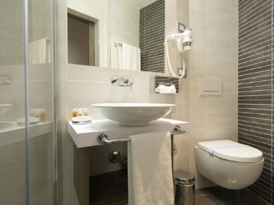 Hotel Mentana - by R Collection Hotels Room Type - DOUBLE DELUXE