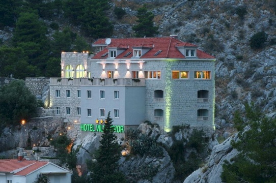 Hotel Villa Dvor-官方