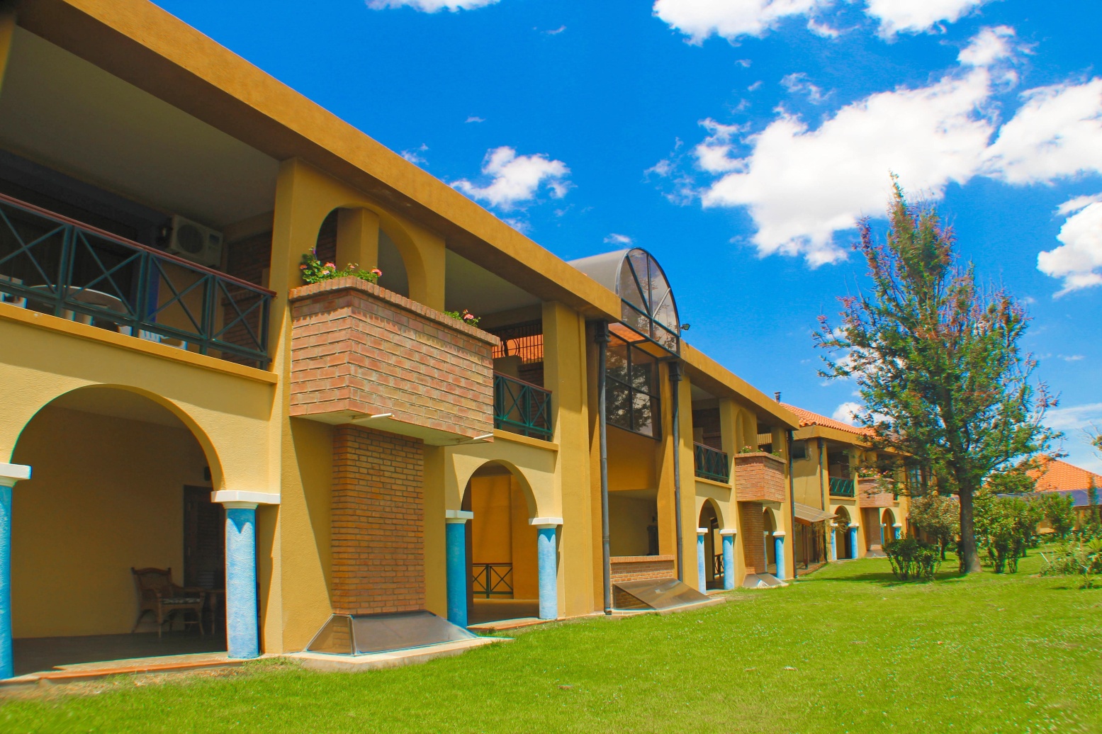 Hotel Los Parrales-官方