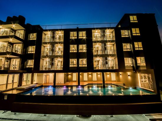 The route sriracha hotel and residence thailand