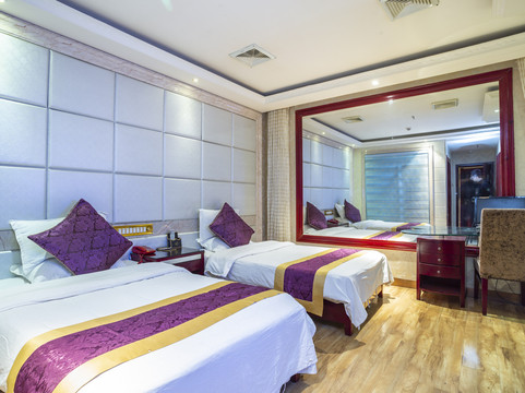 平安县酒店住宿-黄河源假日饭店