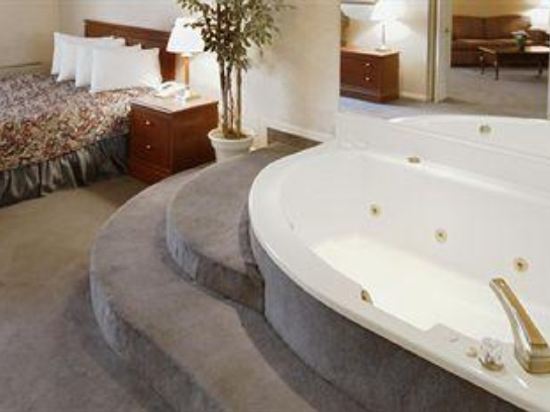 Comfort Inn Burlington Halton Price Address Reviews