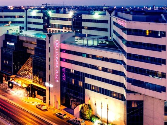 Crowne Plaza Hotel Dubai Dubai Price Address Reviews