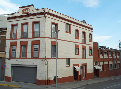 Navarcles酒店住宿-1948曼雷沙酒店