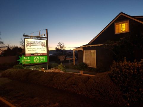 Cottage Mews Motel Taupo 6 8 7 2 Hotel Price Address Reviews