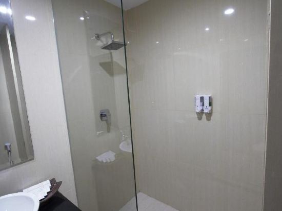Tara Hotel Yogyakarta Room Type - Deluxe Twin Room