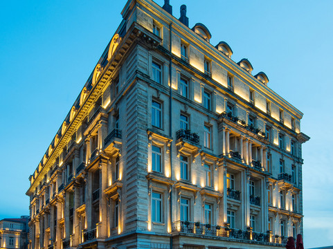 卓美亚佩拉宫酒店主图