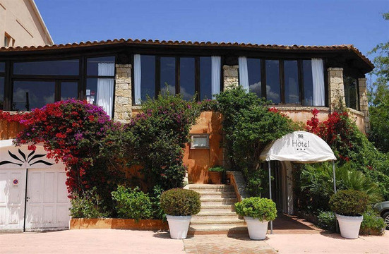 San Pantaleo酒店住宿-Hotel Locanda Sant'Andrea