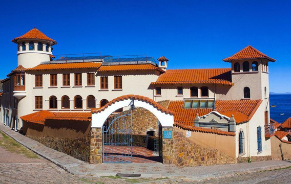 罗萨里奥拉戈提提卡卡酒店