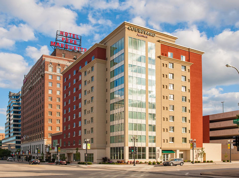 Courtyard by Marriott Peoria Downtown