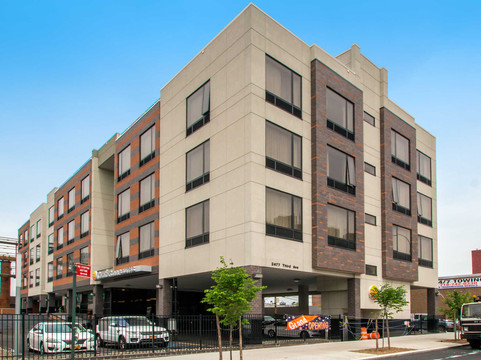 布朗克斯酒店住宿-Comfort Inn & Suites near Stadium