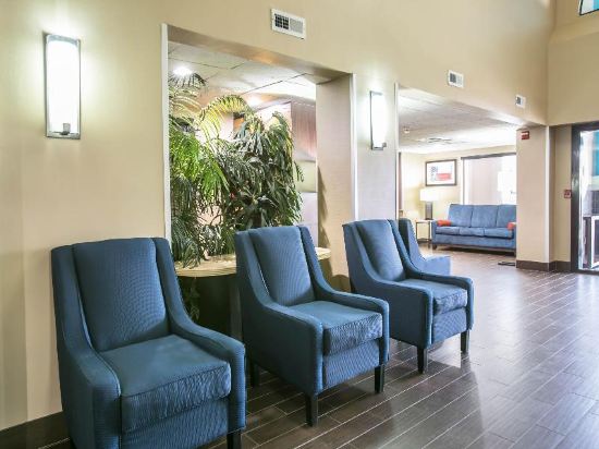 Comfort Suites Austin Nw Lakeline Austin Texas 1 1 5 Price