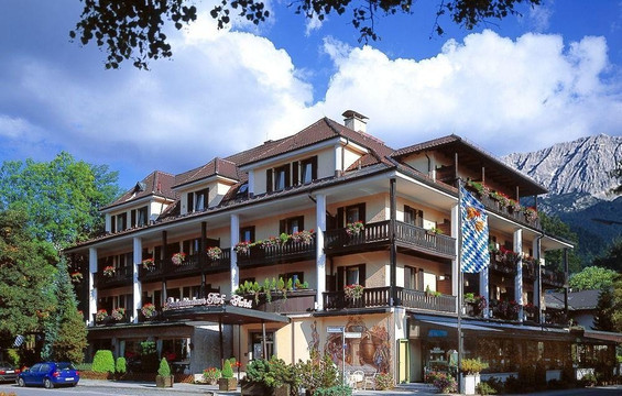 HENRI Hotel Garmisch-Partenkirchen