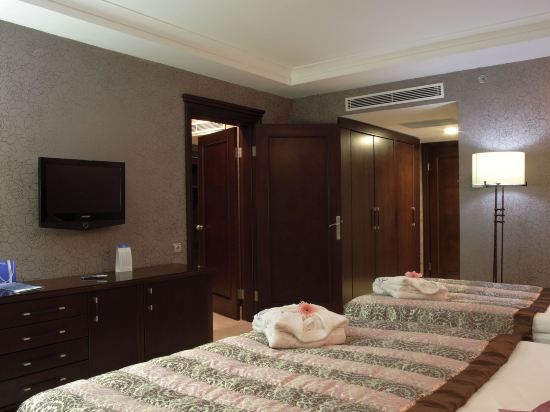 Yildiz Plaza Resit Yildiz