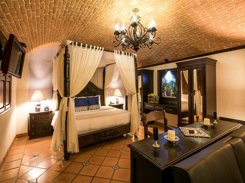 玛丽亚卡索纳酒店