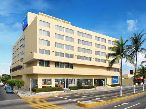 科尔特斯旅店酒店