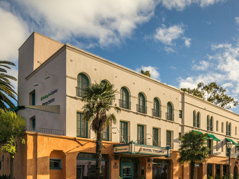 圣巴巴拉智选假日酒店