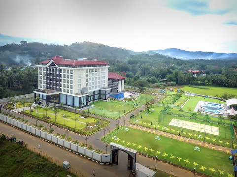 The Grand Mountain Hotel