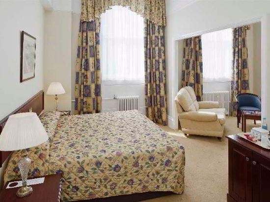 Oatlands Park Hotel Room Type - Executive room