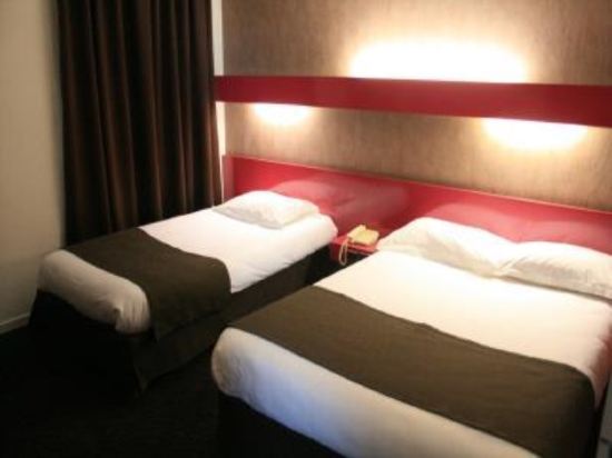 Hotel de Bordeaux Room Type - Standard Triple Room