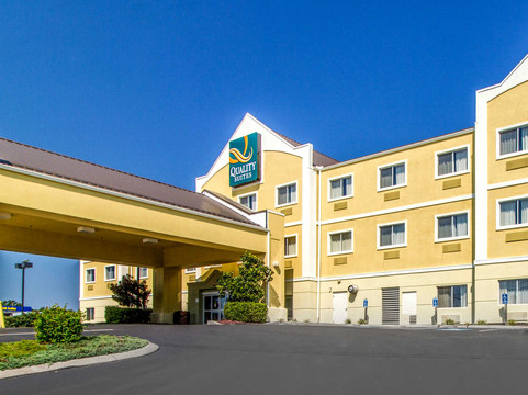 Cannon酒店住宿-Quality Suites